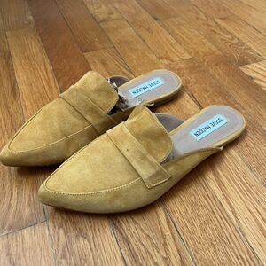 Steve Madden Flavor Mustard Yellow Suede Mules Size 7.5